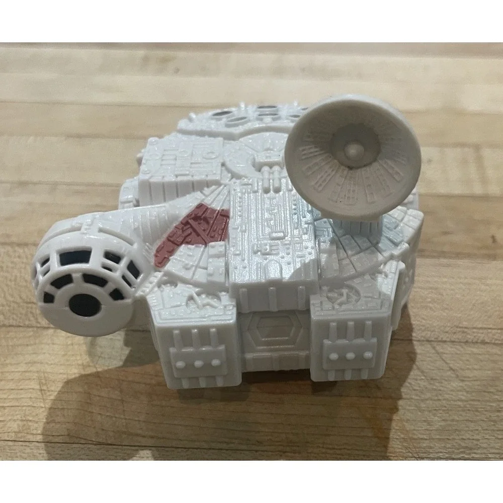 2005 Burger King Kids Club Kids Meal Star Wars Millennium Falcon 2.5